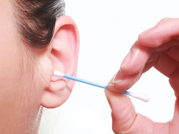How to get water out of your ear?